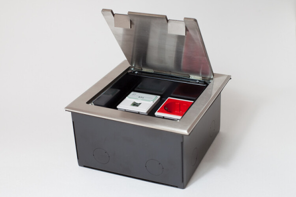 Люк на 4 поста(45*45)из нержавеющей стали с коробкой IP40 | 300014 | SPL